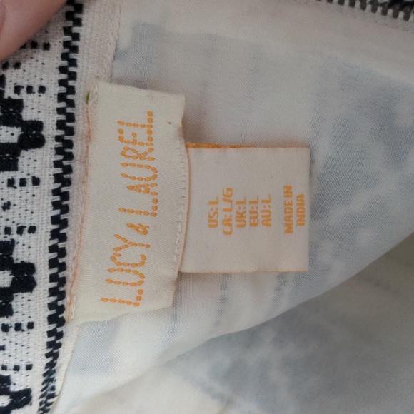 Lucy & Laurel skirt,geometric design, black/white, size Large - Picture 3 of 3